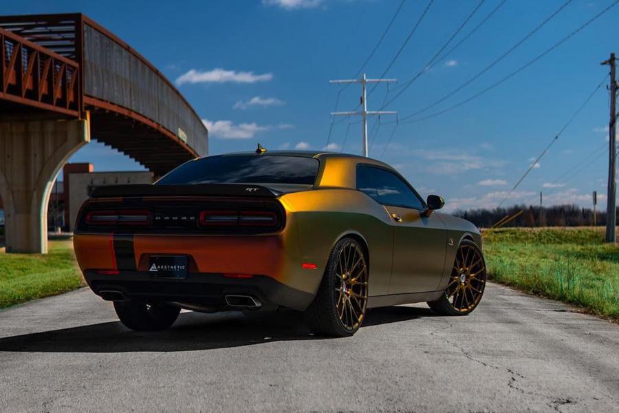  Dodge Challenger R/T Scat Pack Widebody on Forgiato Wheels (FLOW 001) 2019 года  (фото 3 из 4)
